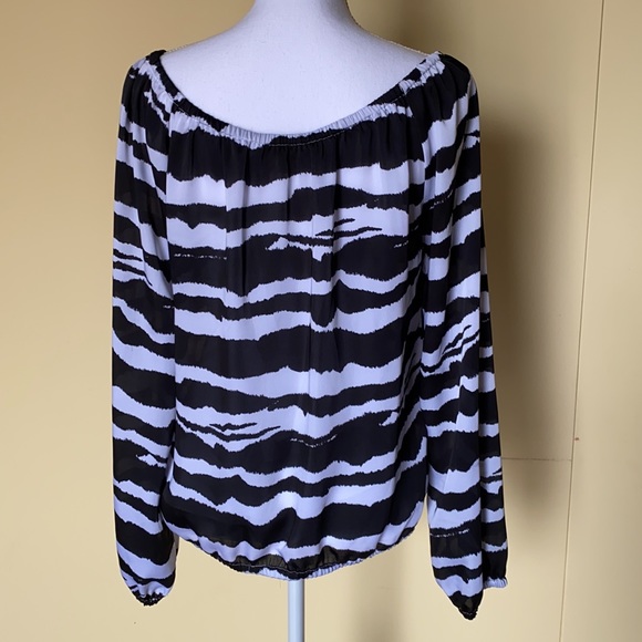 Michael Kors black and white blouse size S - Picture 7 of 11